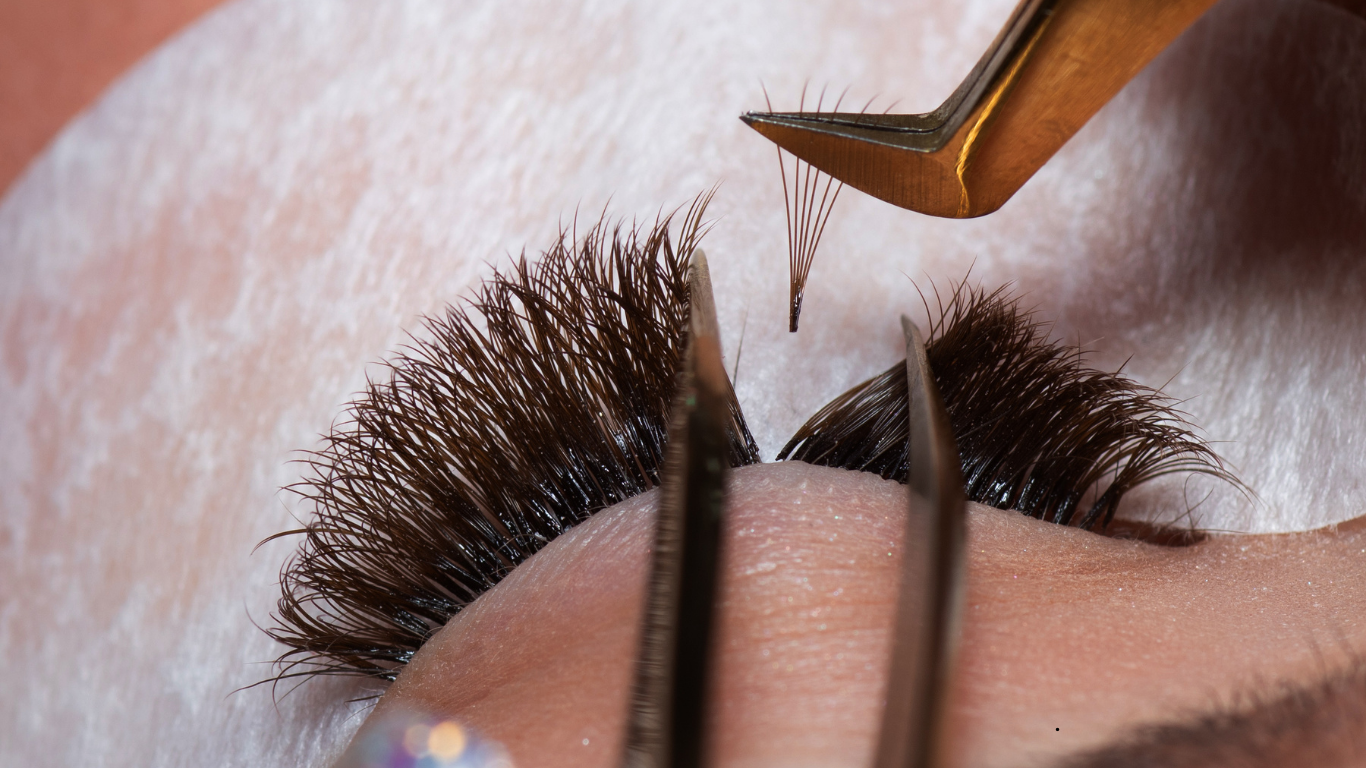 Eyelash Extension in Dehradun