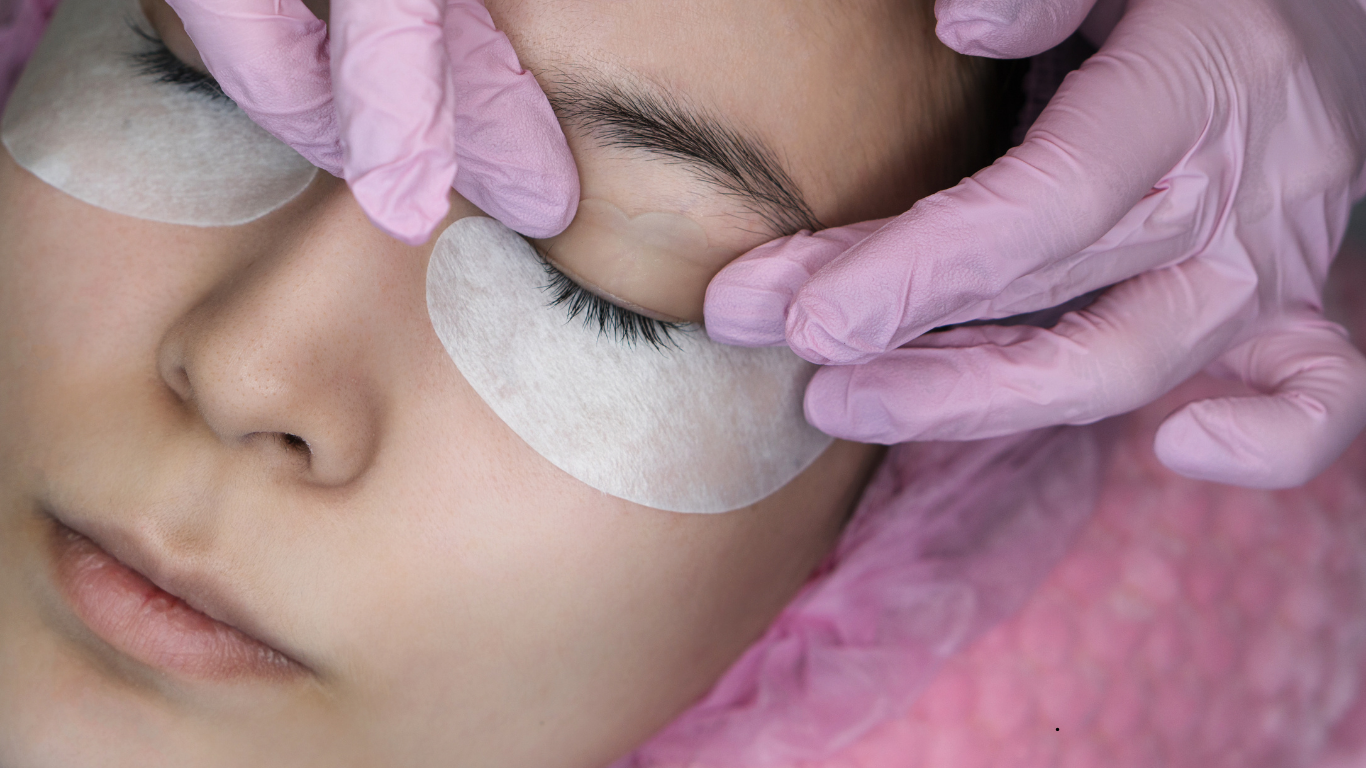 Eyelash Extension in Dehradun