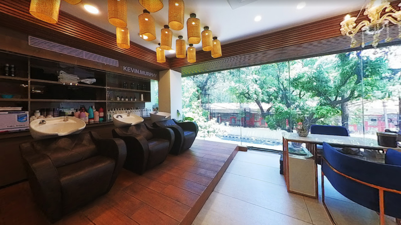 Yt studio unisex salon in Dehradun 